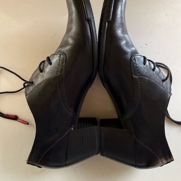 NEW Elegant Black Leather Tamaris Women's Oxford Shoes, Made in Germany, size 41 - Picture 6 of 10